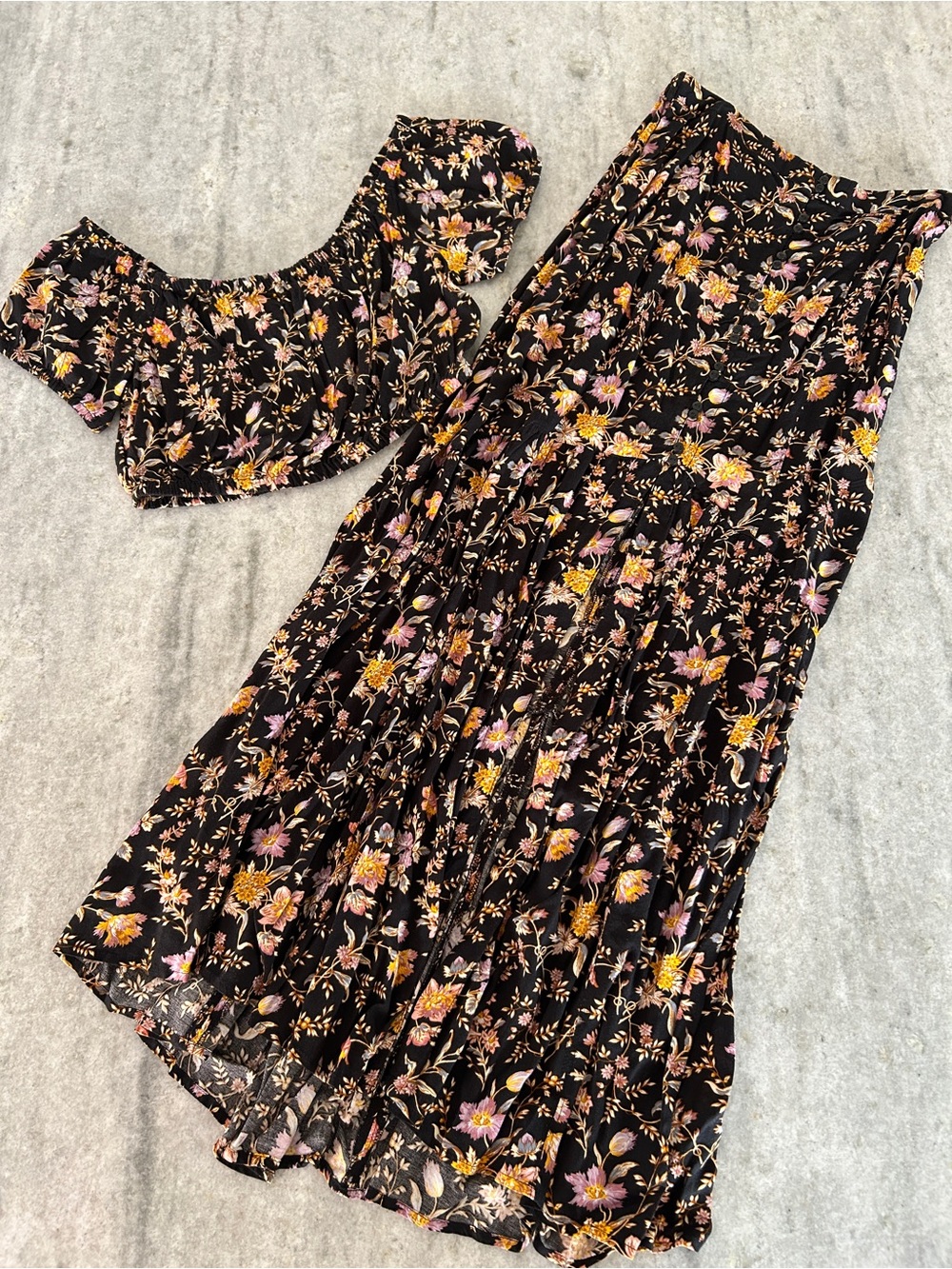 American Eagle Outfitters Black Floral Two-Piece Skirt Set Size Small